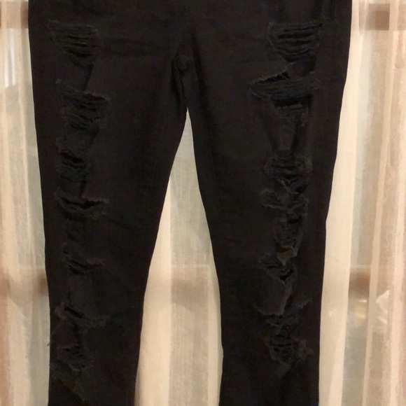 3x1 Destroyed Black Skinny Jean - Picture 2 of 6